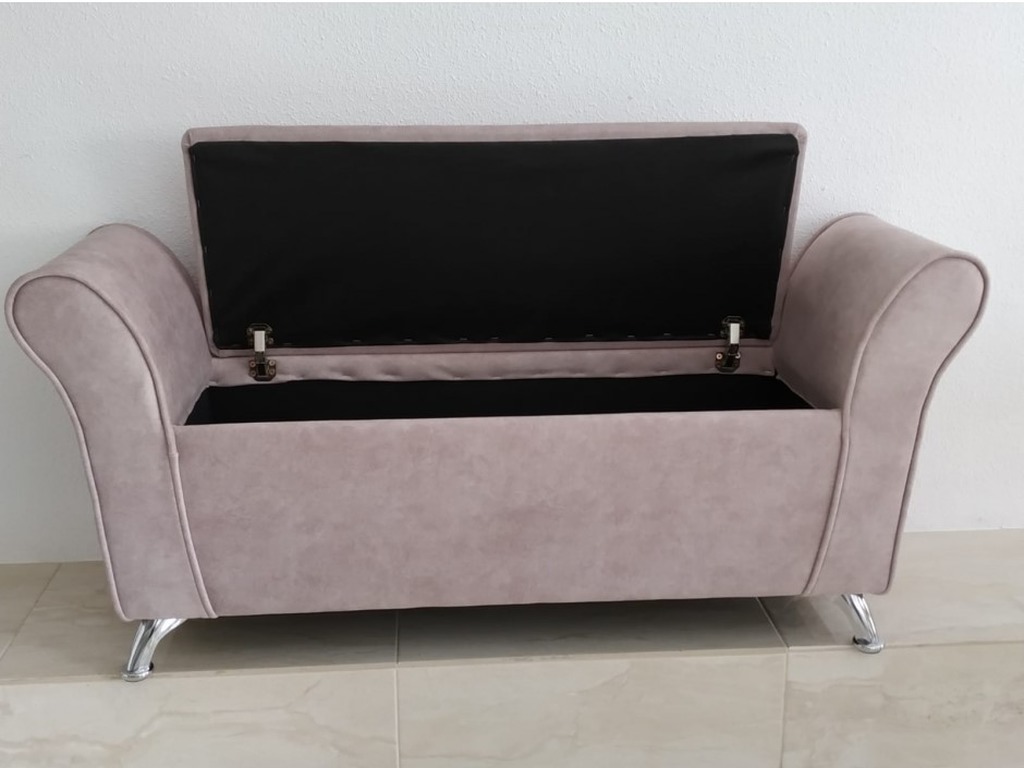 Muebles Salcedo - Banqueta con cajonera. Ideal para el recibidor o como  apoyo en el dormitorio. Os atreveríais con un color así? #banqueta  #cajonera #recibor #dormirorio